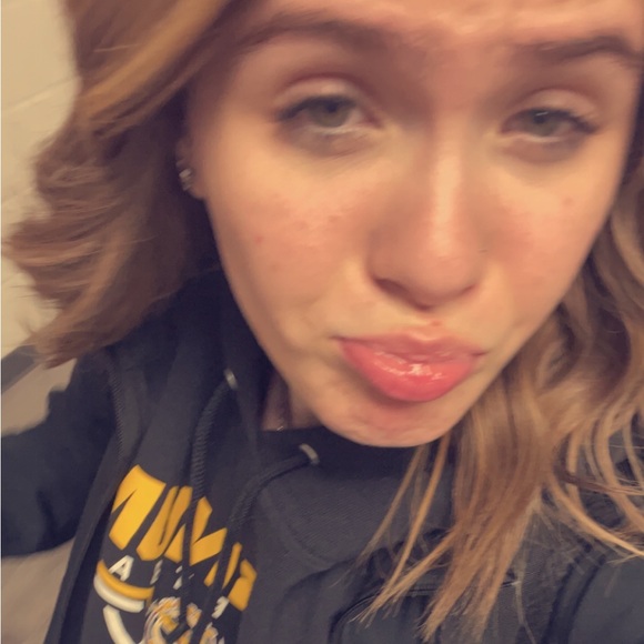 Meet your Posher, Kaitlyn - Picture 1 of 1